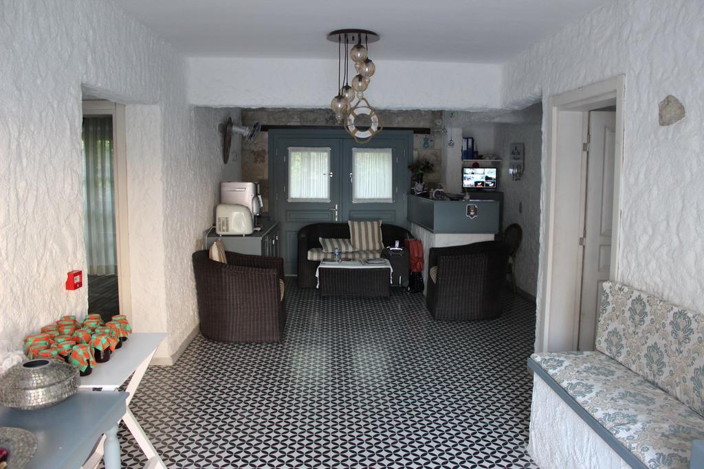 Mina Hotel Алакати Екстериор снимка